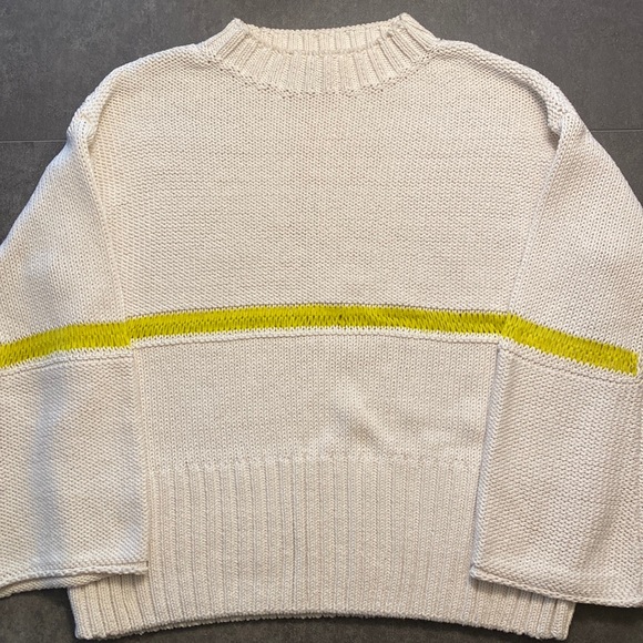 Topshop Sweater - Picture 2 of 8